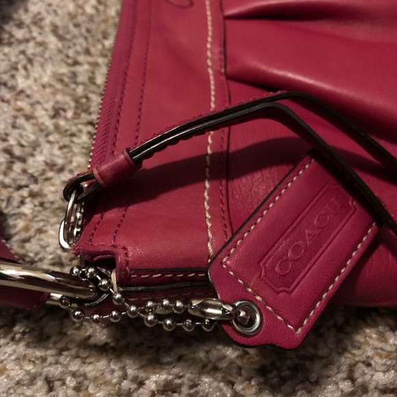 Cute Coach Handbag - Picture 7 of 7